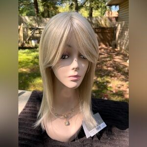 Raquel Welch Wigs “Influencer Inspo” Heat ok synthetic wig